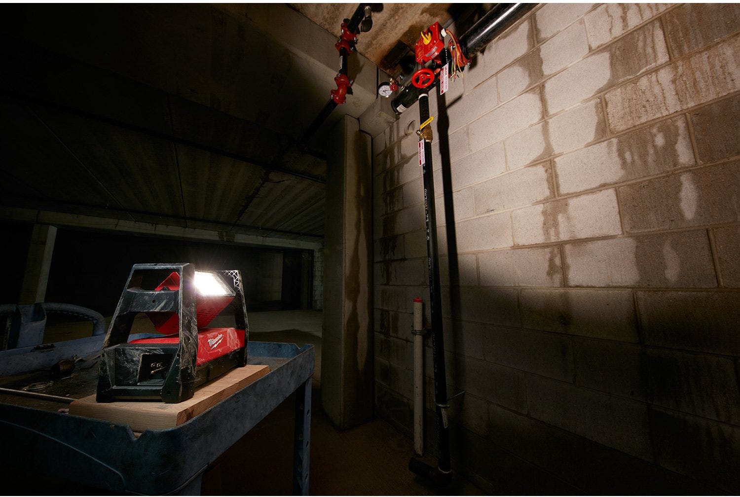 MilwaukeeTrueview M18 / Corded 3,000-Lumen LED Flood Light